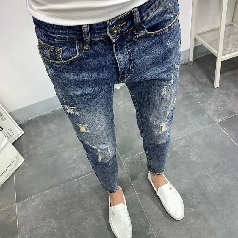 Herren koreanischer Stil Klassische Jeans Blue Ripped Jeans für Männer Modetrendy Sommer Skinny Ripped Hole Cargo Hosen 240424