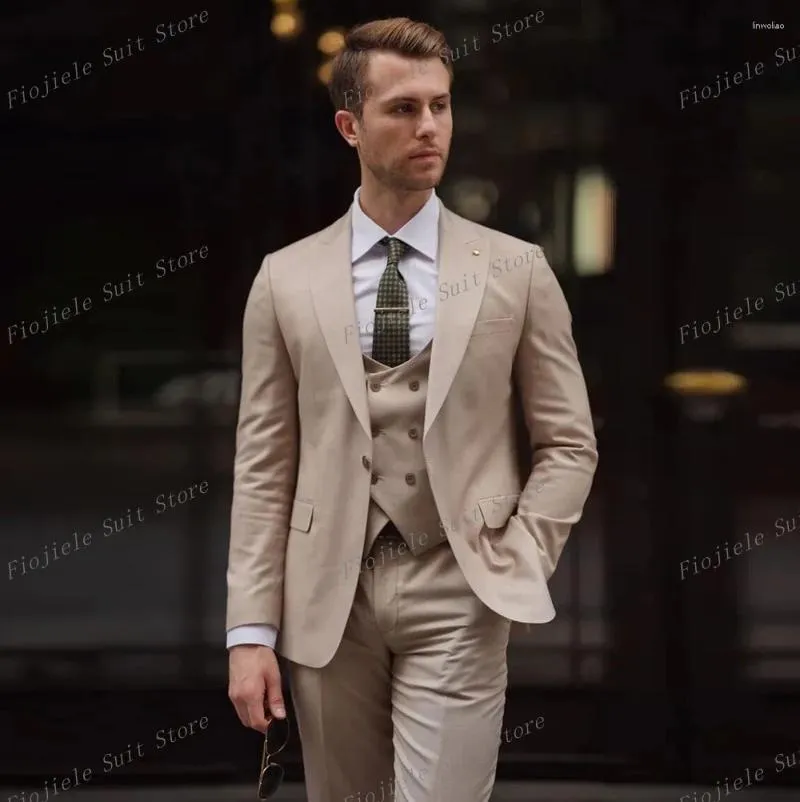 Ternos masculinos BEIGE 3 Peças Conjunto de smoking noivo Nascido no traje de casamento Vestido de festa de casamento Ocasiões especiais Men Jackets calças colete