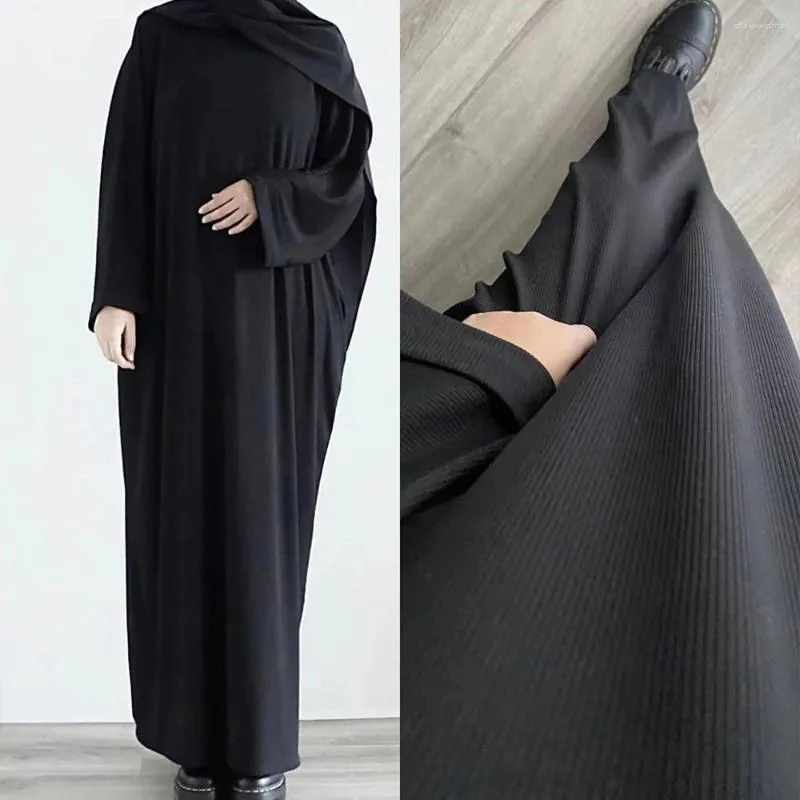 Этническая одежда Черно -белая вязаная Kaftan Femme Musulman Caftan Женщины -мусульманские макси -плать