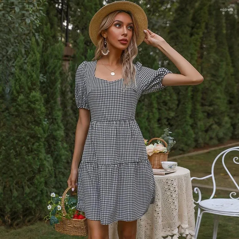 Robes de fête Houndstooth Imprimé Femmes Été Robe à manches courtes Back Tie Collier carré Body Condies Casual Elegant Slim Mini