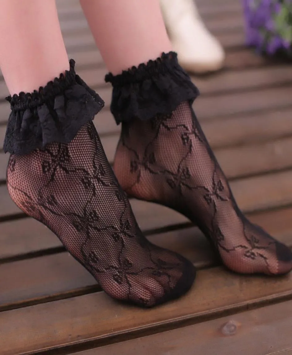 2017 Women Lace Ruffle Hollow Out Out Floral Pats Fishnet Hole Short Ankle Socks5663782