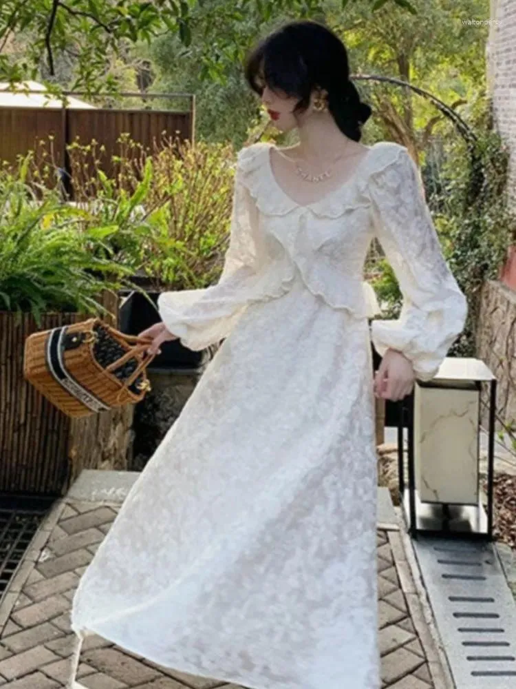 Vintage Lace Fairy dress with Ruffles and for Women - Elegant Casual and Party Wear for 2022 Spring