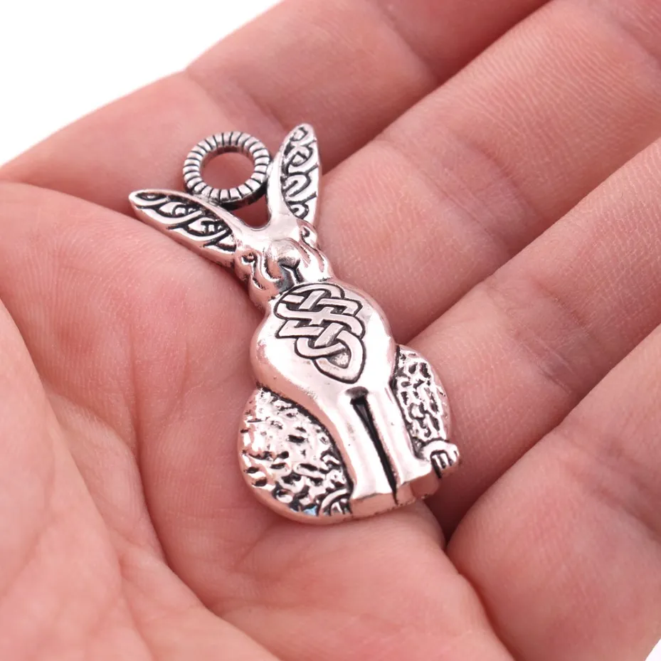 Hare argenté antique avec pendentif noueux nordique viking totem lapin talisman talisman religieux bijoux accessoires 333w