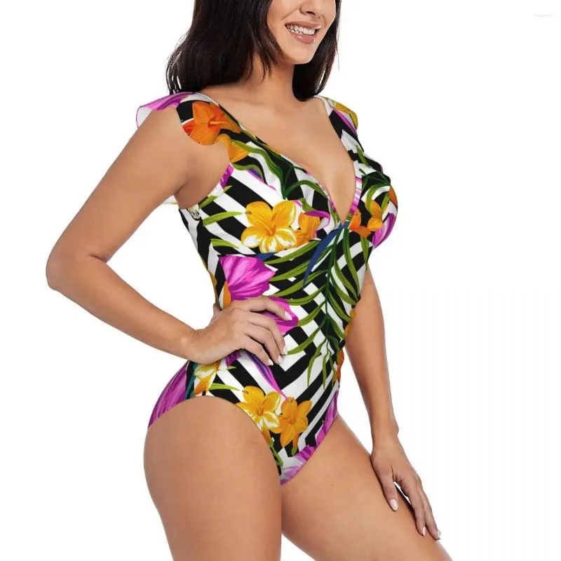 Femme de maillot de bain Ruffle 2024 Femmes Sexy One Pieces MAINTENANT FEMMES POOTS ET MODE DE FLOIR