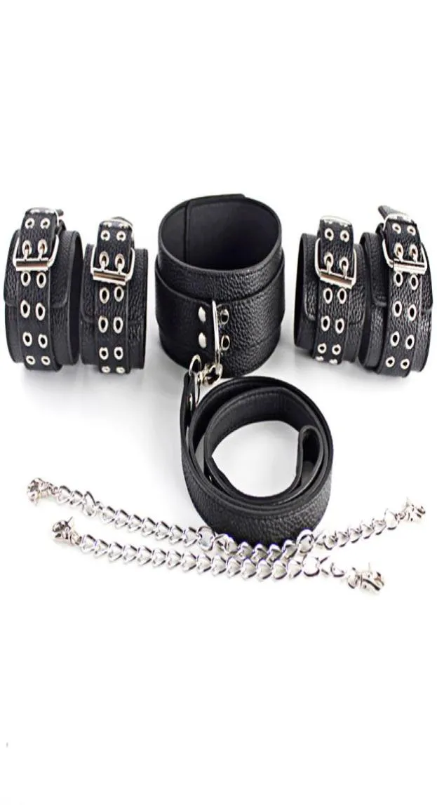 Кожаные рабство ограничения на наручниках Стинка Шекл Шея Шаровы воротник с металлической секс -игрушкой BDSM для взрослых игр.