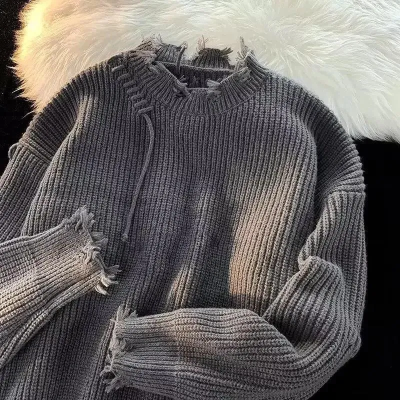 Мужская одежда для мужской одежды пуллеры бежевый вязаный свитер мужчина, разорванные с отверстиями сплошной лоскут.