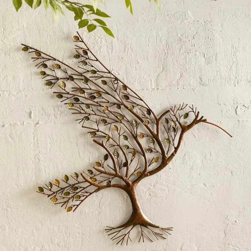 Dekorative Figuren 3D Hummingbird Zweig Metall Wand Skulptur Eisen ausgehacktes Dekor moderne Minimalismus Kunst Wohnzimmer Ornament