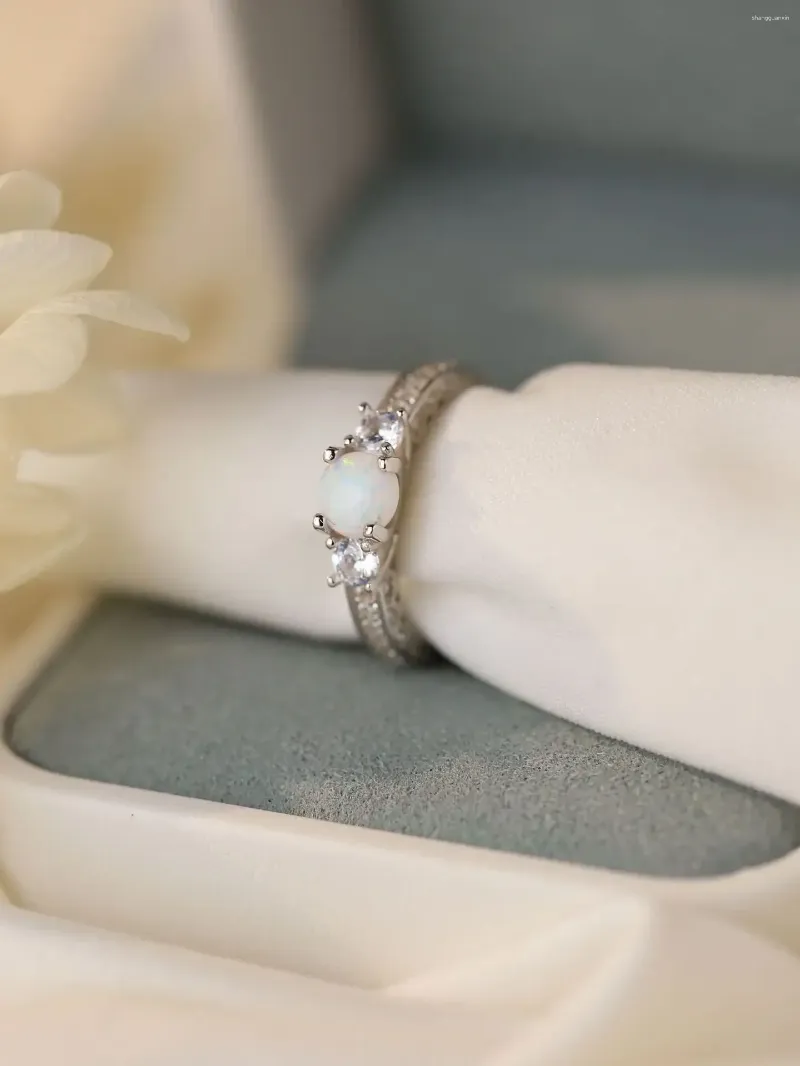 Rings de cluster puro 925 prata ladilhas grossas anel incrustado com opala branca e zircão clássico simples design doce estilo para namoro