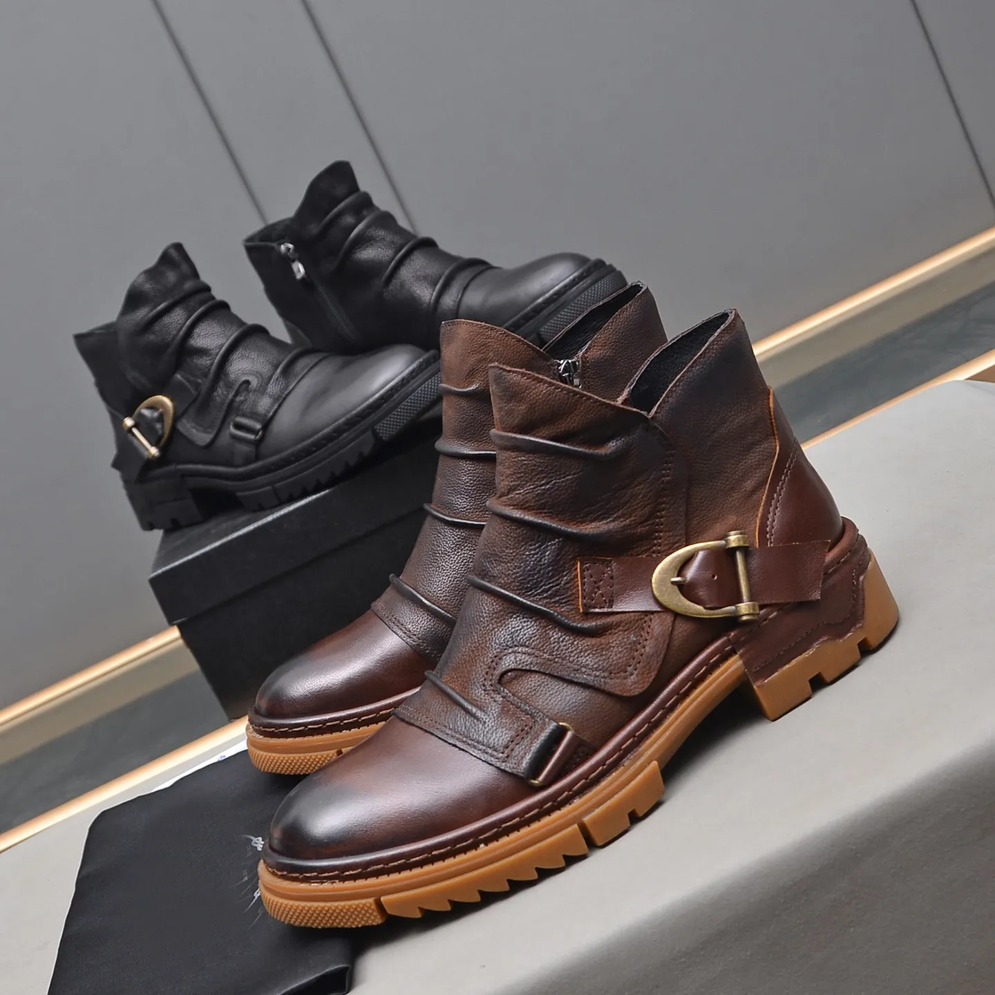 Designer Boot Luxury sneaker Men Men Topkwaliteit Echt lederen vintage Martin-laarzen Casual kledingschoenen