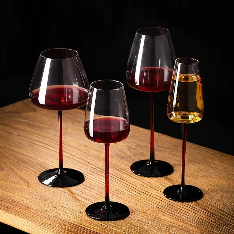 2pcs Red Pulled Stamm Kristallwein Goblet handgefertigte Persönlichkeit Glas Verkostung Cup Home Bar Hochzeitsfeier mit 240430