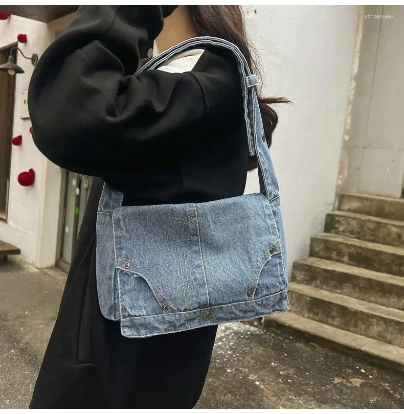 Pulseiro de jeans de jeans saco de ombro de jeans design de moda coreana Bolsa de aba azul profunda Y2K Grunge Bags Sagas de Bolsa Feminina de Polsa Feminina Verão