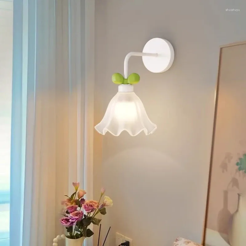 Lampade a parete Lampade di fiori in vetro LED camera da letto letto moderno decorazioni per la casa minimalista camera per bambini
