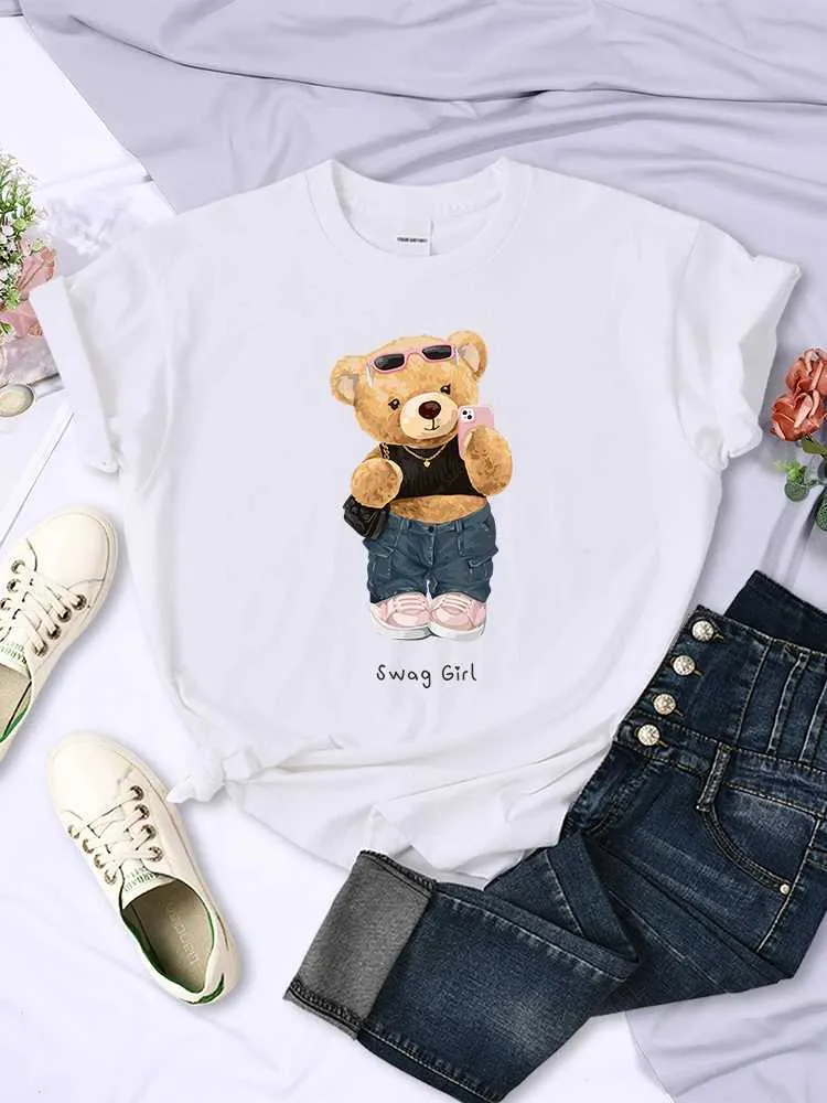 Женская футболка улица плюшевая мишка селфи качающаяся девушка Funny Print Fuse Fember Personality Hip Hop с коротким рукавом летние дышащие футболки 2405