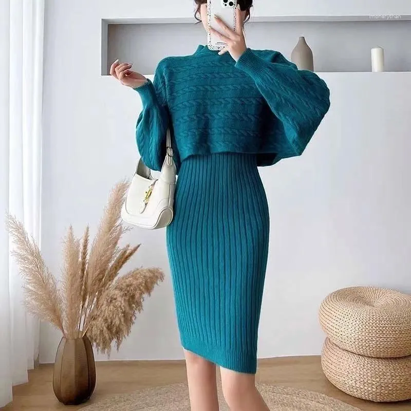 Robes de travail automne 2024 Pullage professionnel de la mode Femme Femme jupe d'hiver Deux pièces Couleur solide Robe en laine lâche