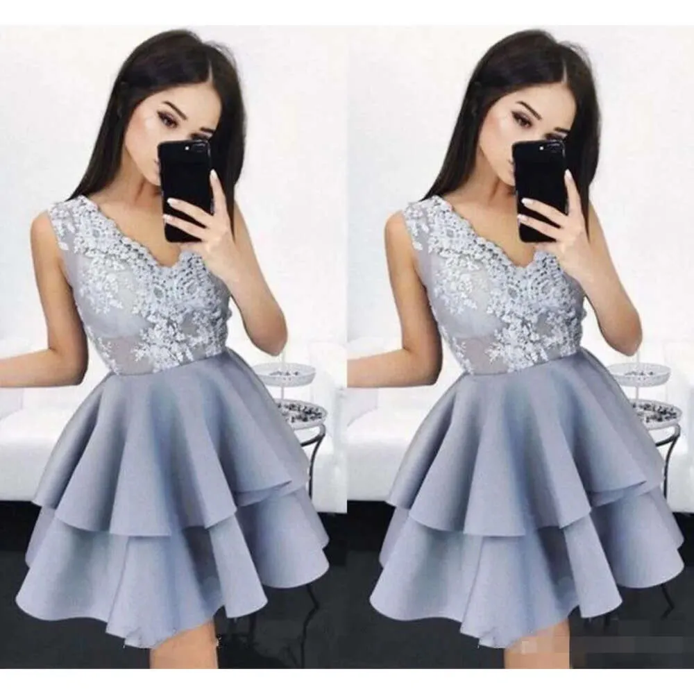 Rok 2019 gelaagde jurken Grijs nieuwste Homecoming Lace Applique V Neck Mouwloze korte staartjurk Junioren formele occsaion slijtage