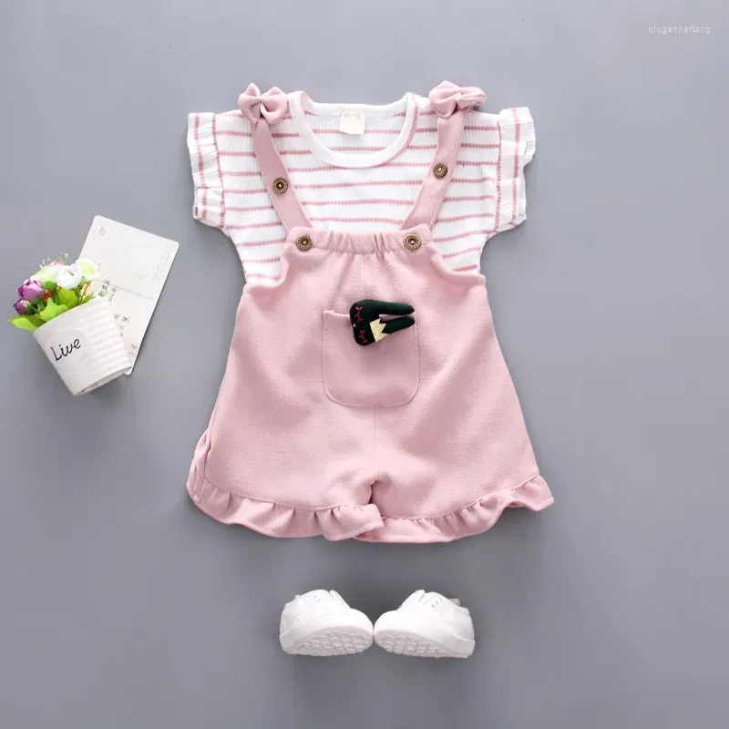 Ensembles de vêtements 2pcs / set Summer Baby Girl T-shirt rayé dessin animé Coton Shorts en coton Childre