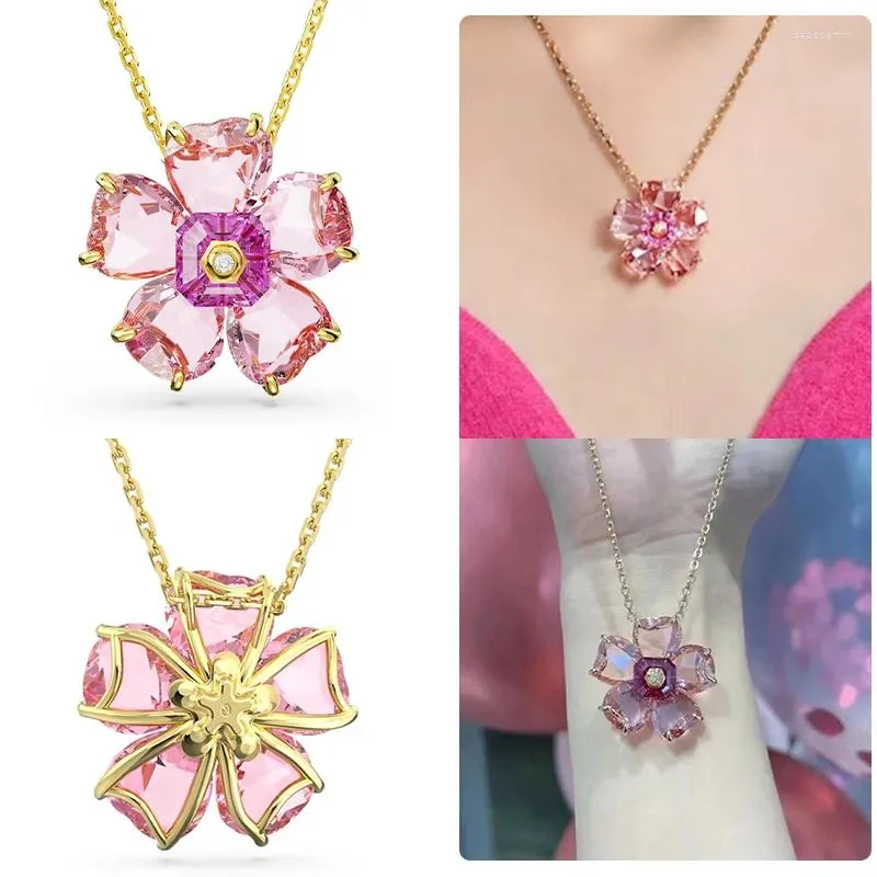 Zincirler 2024 Moda Pembe Kristal Petal Çiçek Küpe Sevgililer Günü Yüksek Sınıf Sınıfı Takı Kadınları için Mükemmel Hediye