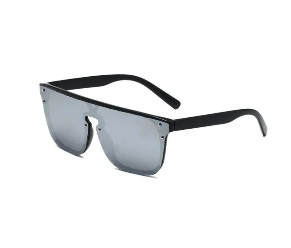 Luxury Hot Designer Sunglasses For Men Flower Lens Loglasses de soleil avec lettre de créateurs Sun Gouilles Femmes Men Unisexe Black Grey Beach ADUMBRAL 1082