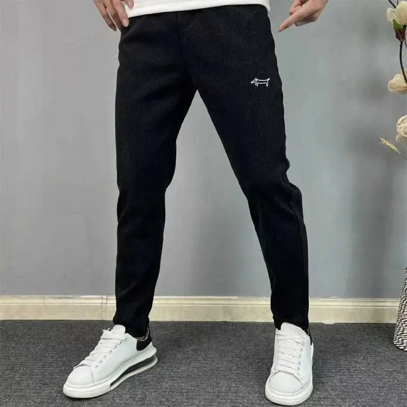 Mäns byxor herr Sweatpants Spring Elastic Belt Jeans Slim Harun Crus Pedis Elasticity Trousers Fashion Casual Sports Pants Y240506