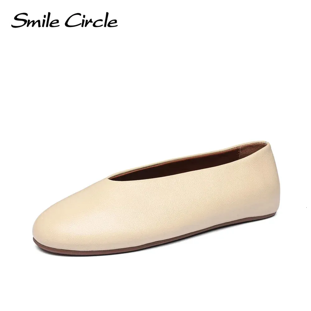 Smile Circle Leder Ballet Flats Frauen Einfache und bequeme runde Zehenschuhe Beigeblackwhite 240417