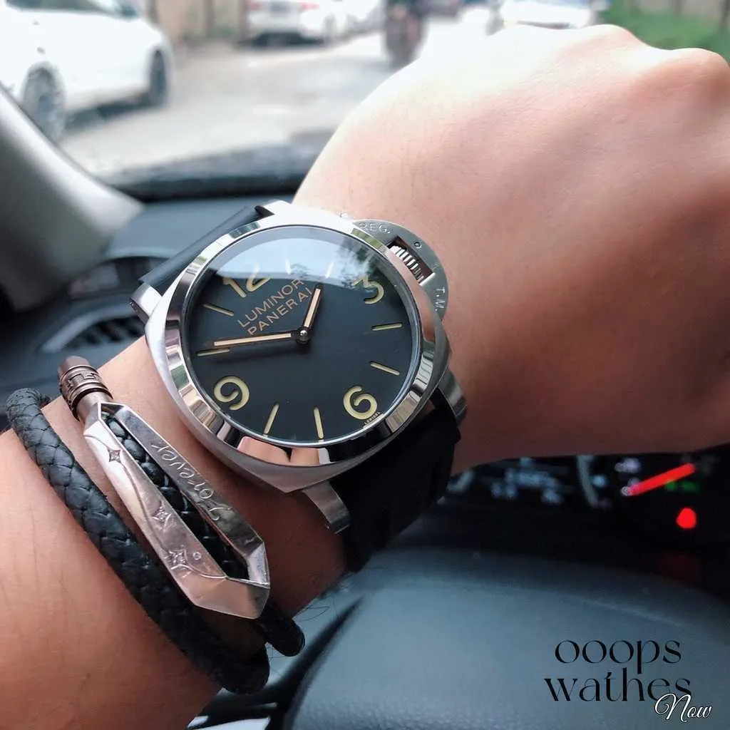 디자이너 시계 남성용 방수 시계 기계식 자동 사파이어 미러 44mm cowhide watchband sport wristwatches weng