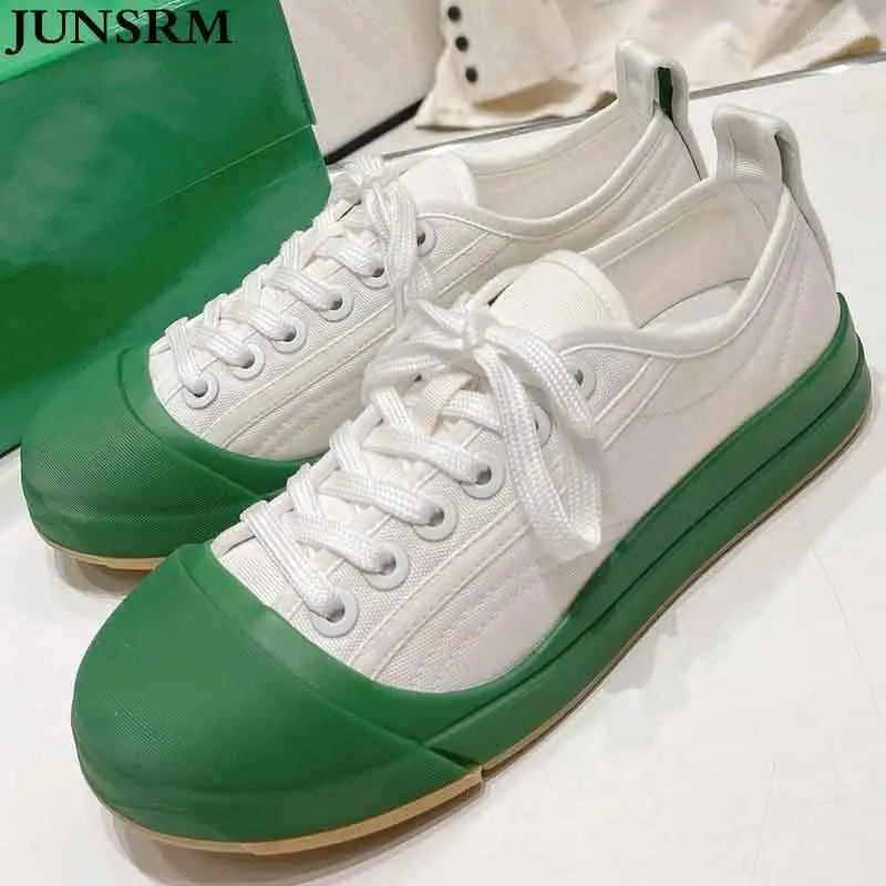 Scarpe casual Coppia Coppia Scarpa di tela per le donne Green Toe All-Match Lace Up Simple Design Mares Brand Small White Sapatos