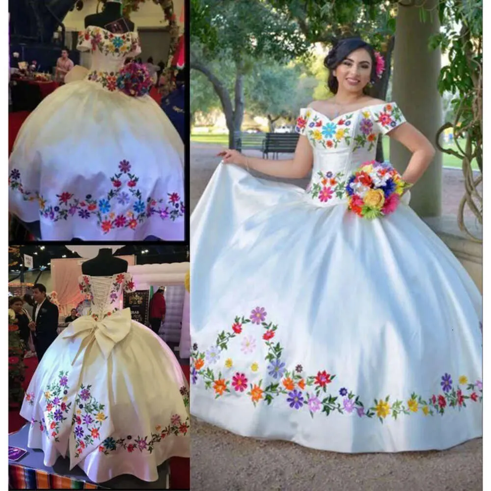 Hors les robes de quinceanera épaule blanche satin broderies colorées fleurs lacets en haut de la longueur du sol arc douce 16 robe de bal d'anniversaire vestido