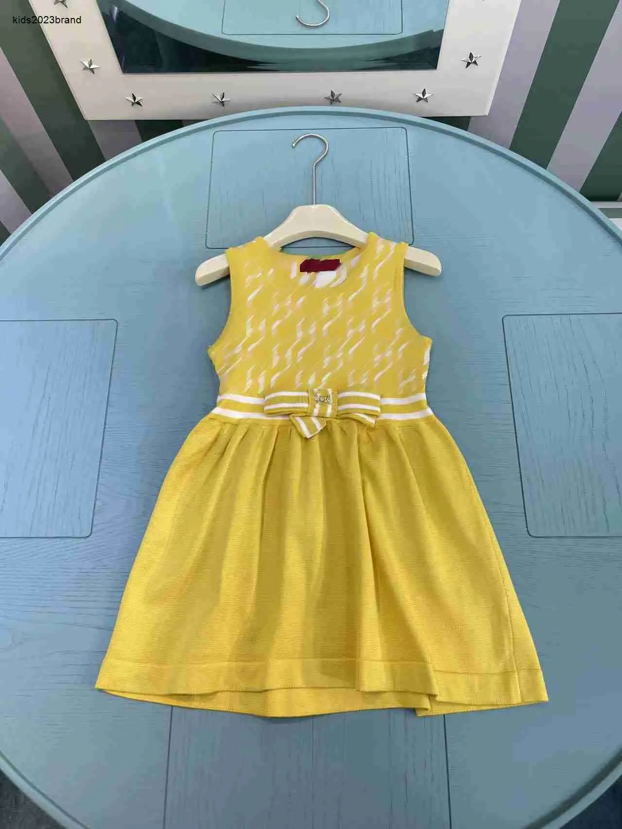 Nouvelle jupe de filles Summer Sans manches en tricot de gluche robe de robe 100-160 cm Vêtements de créateurs pour épissage de design bébé fête