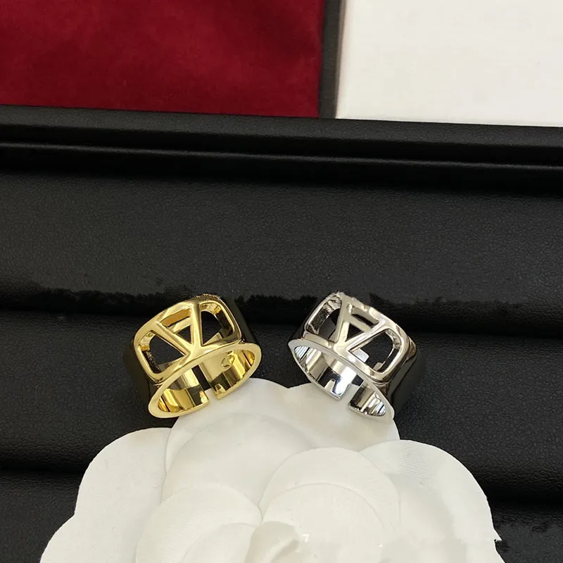V Rings Open Ring Couple Titanium Steel Diamond Fashion Street Classic Man Women Luxurious Designer Gift Letter V Gold Rose Silver Non FaDing Bijoux