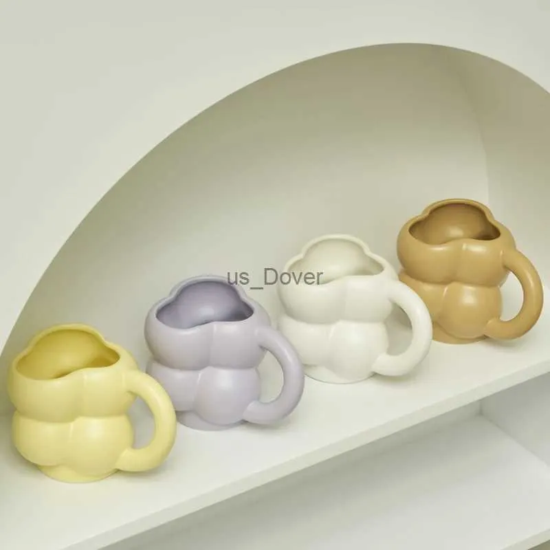 Tumblers seramik kupa kahve kupaları bulutlar çift kahve fincanı sevimli kabarcık fincan yaratıcı hediye içecek eşyaları 300ml h240506