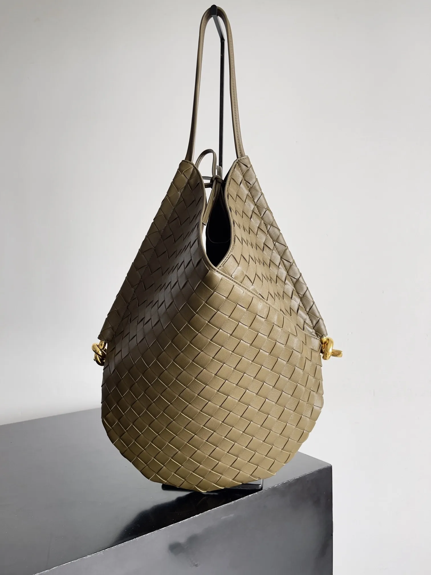 Una borsa in stile molto casual con un forte senso di lusso