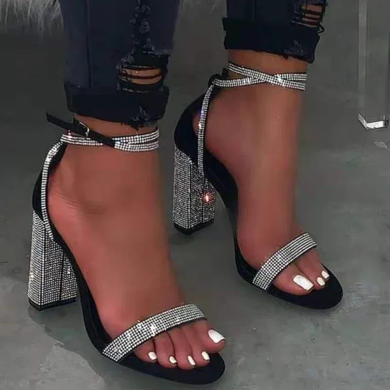 Kadınlar Rhinestone topuk sandalet seksi şeffaf yüksek topuklu kadın yaz partisi elbise ayakkabı bayan pompalar artı boyut 44 240506