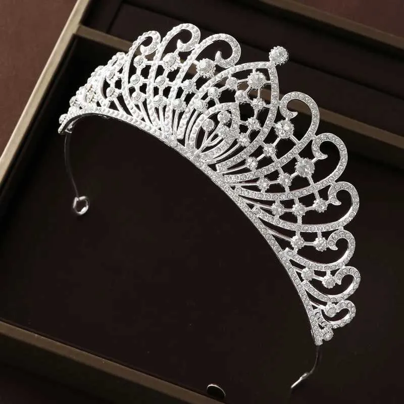 Jóias de cabelo de casamento ITACAZZO CABEÇA CABELA PRIMEIRA CORAÇÃO LUZULOUS LUZULOUS Ladies Tiaras de noiva clássicas