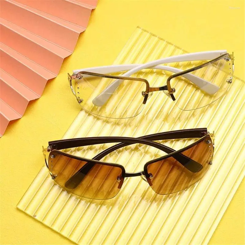 Güneş Gözlüğü 2000'in Retro Sarısı Kadınlar Erkekler Lüks Elmas Y2K Güneş Gözlükleri UV400 Bayanlar Moda Siber Gözlükleri