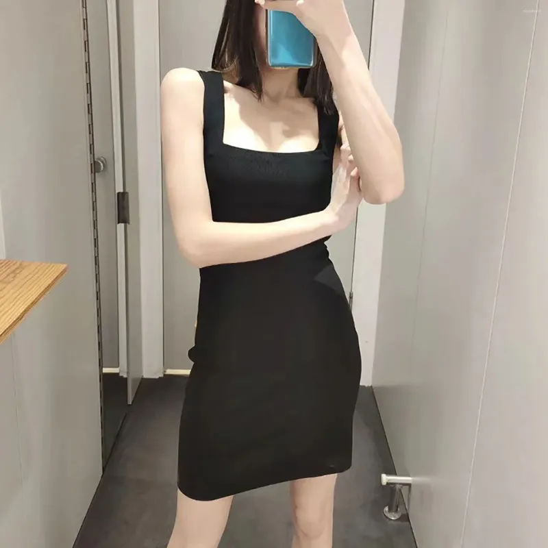 Lässige Kleider weiße schwarze weibliche weibliche 2024 enge Nachtclub Bodycon Kleid Mode sexy quadratische Nacken Solid Farb ärmellose Mini