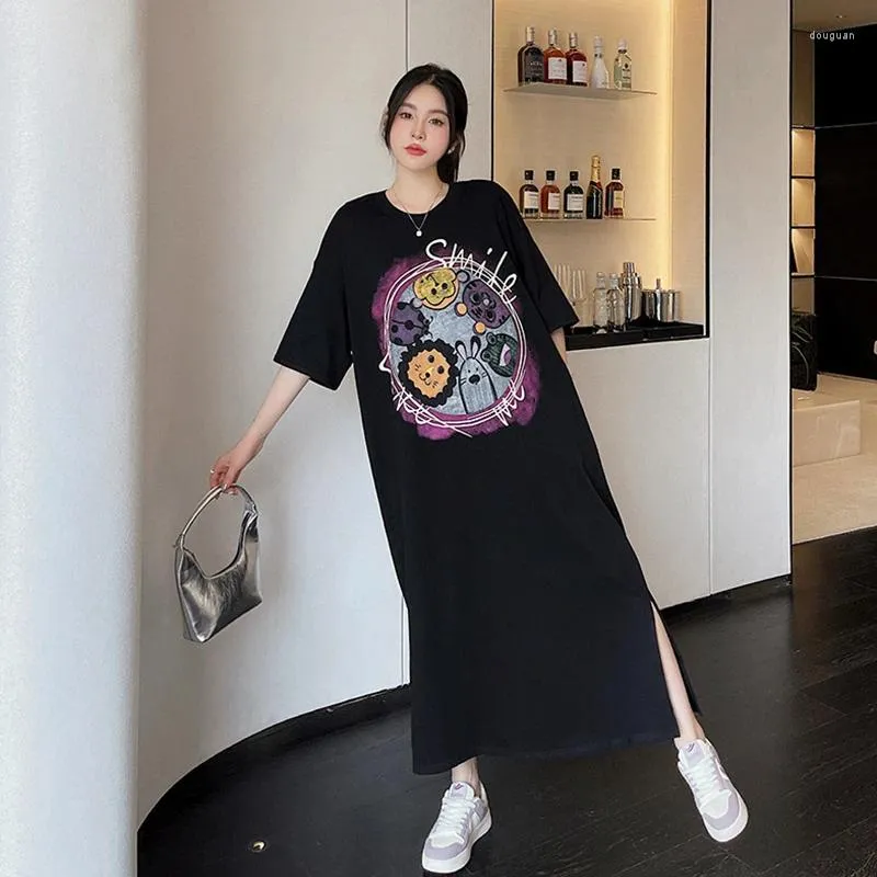 Abiti casuali grandi estivi coreano lungo abito t-shirt abito da cartone animato femminile manica corta split oversize sciolte