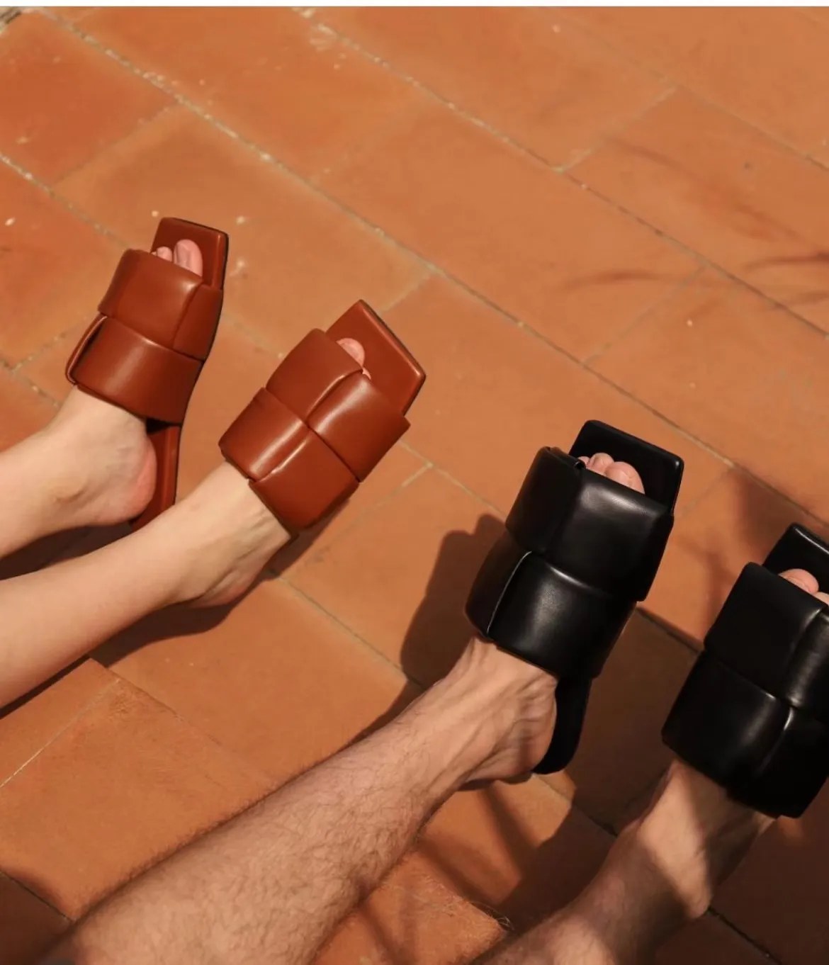 Patch plate Mule Designer Sandals Luxury Femmes hommes tissés en cuir tissé extérieur plage d'été Vacates Plats de mode plats de mode
