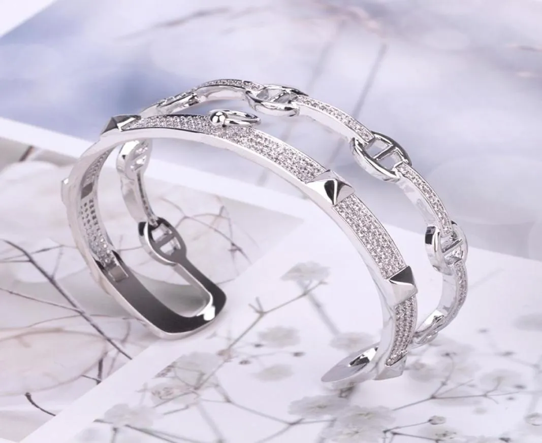 Bijoux de la marque de mode luxueuse Lady en laiton doubles lignes réglant diamant carré rivet h lettre 18k engagement en or bracelets ouverts anneau 6409823