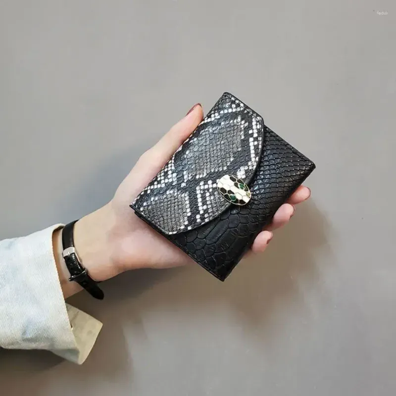 Portefeuilles portefeuilles triples plie femme courte portefeuille petite mode luxe serpentine pour sac à main en cuir sac de carte dames clip argent féminin