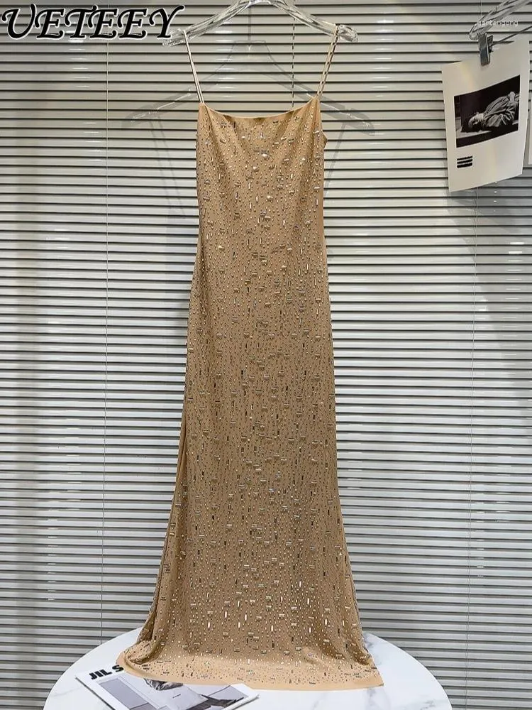 Casual Dresses 2024 Spring Elegant Socialite Sleevless Maxi Heavy Industry Rhinestone Pärled Design Lång bandklänning för kvinnor