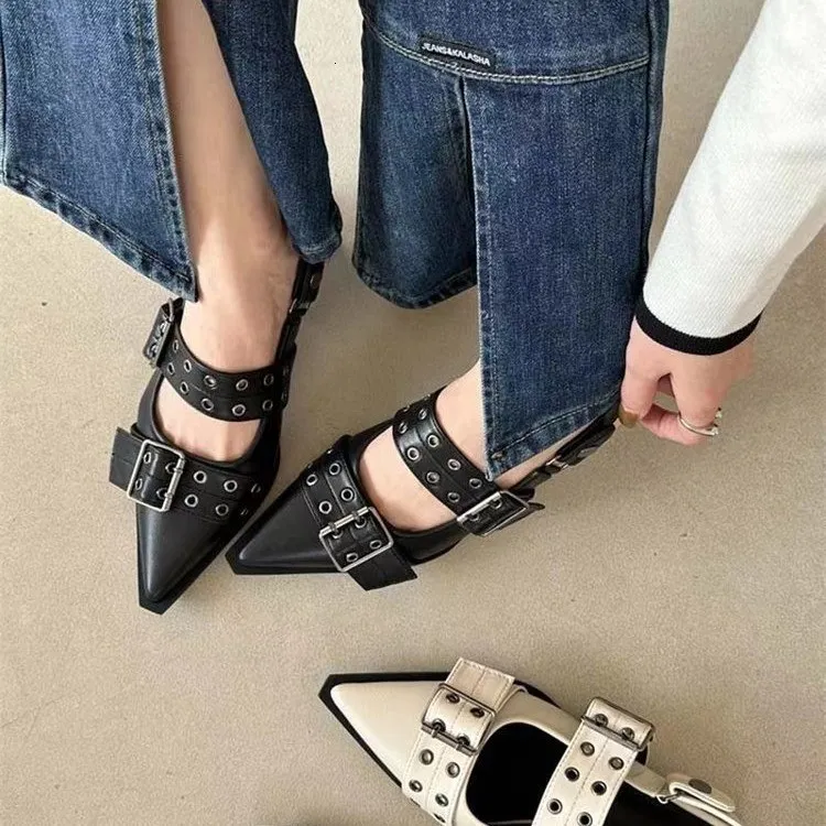 Mary Janes Women Flats Shoes Slingback Fashion Punted Toe Ladies Shoita Scarpe Muli Buckle Sandali di lusso femminile all'aperto 240112 240112