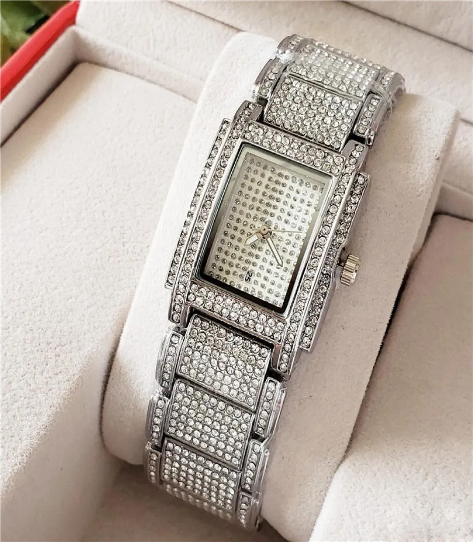 Ny stil automatisk kvartsrörelse fyrkantig kvinnor tittar på män full diamant urtavla riktiga mansklockor kvinnor designer lady klänning armband3420712