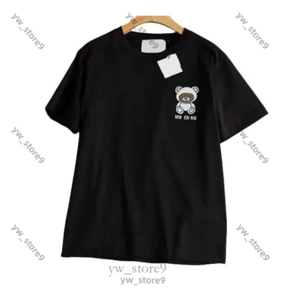 Camisetas masculinas Moschinno Designer de verão Marcas de luxo italiano homens e mulheres pescoço redondo a moda curta impressa em fit solto moschinno camisa ao ar livre 3172