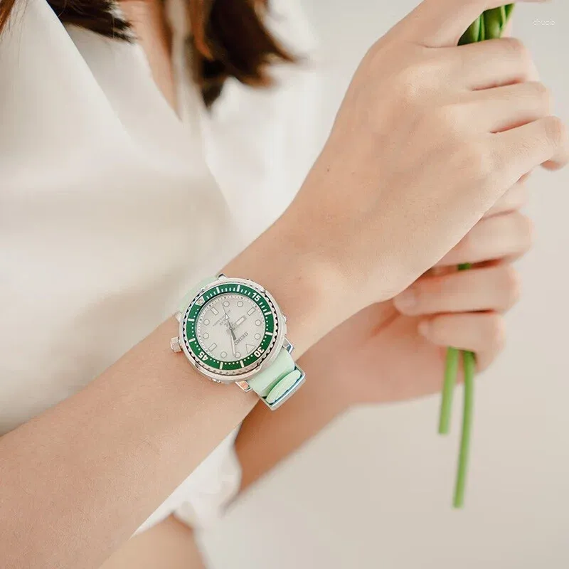 Solar Powered Quartz Wristwatch Women s Intelligent Waterproof Sports Diver Watch with Luminescent Display