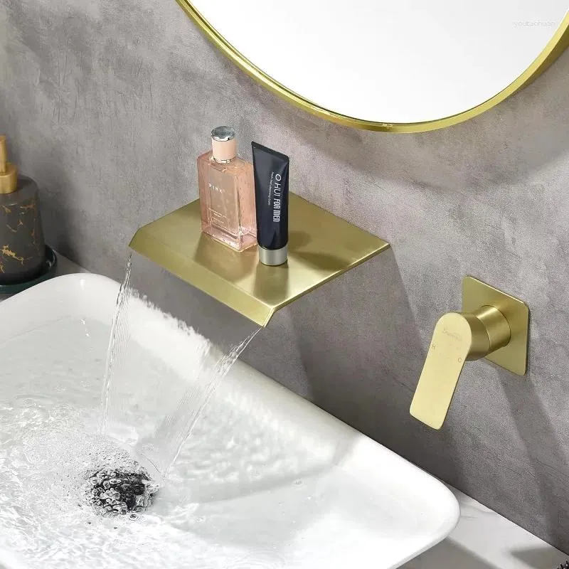 Robinets de lavabo de salle de bain Luxury Eau froide Lavabo Tap Wash Basin robinet mural levier simple 2 trous cascade mate noire