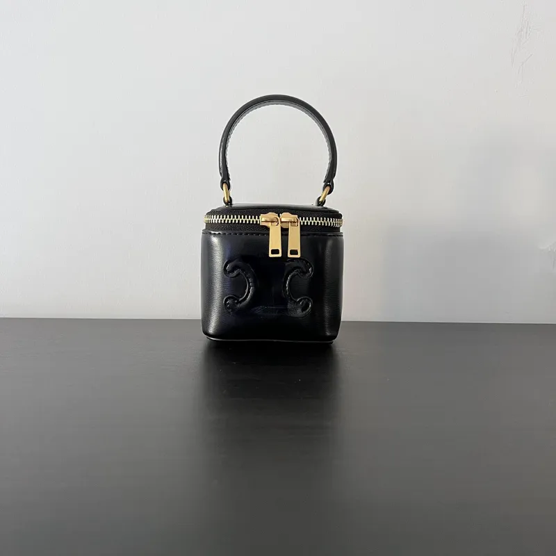 Designer liten fyrkantig låda påse 2023 ny väska kvinnlig kohud vintage utskrift enkel axel crossbody handväska
