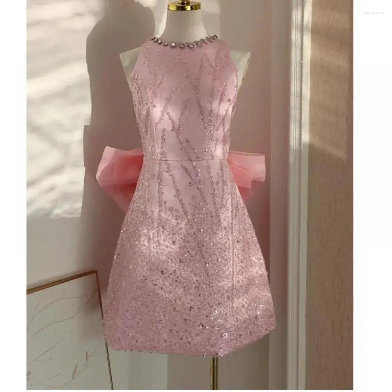 Robes décontractées en haute couture rose rose étincelante back arc perle luxe douce robe femme fête soirée sexy mini 2024 été