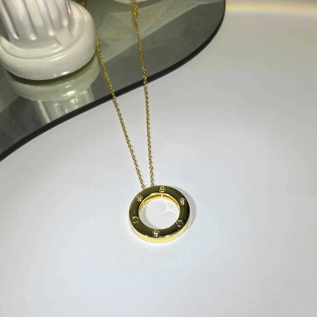 Модное дизайнерское ожерелье нового классического бриллиантового роскошного атмосферного атмосферы простая элегантная ключина с корзиной оригинальное ожерелье