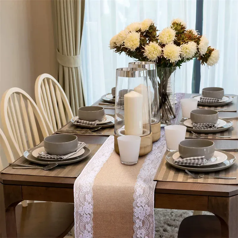 Pads Jute Table Runner met kant aan beide kanten voor feest- en bruiloft Diningtable Decorations