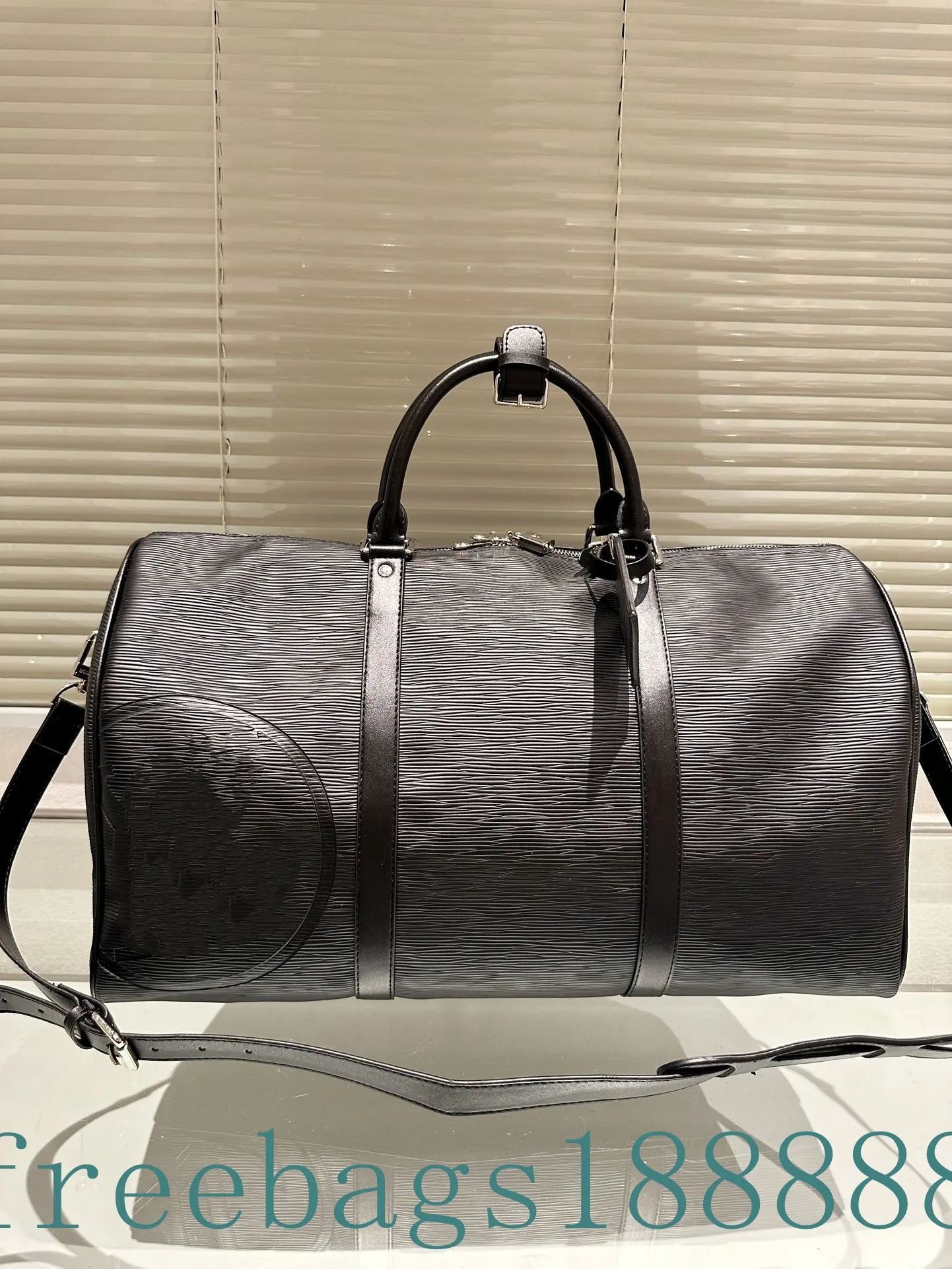 Classic 50cm Presbyterian duffel bag Men's Designer bag 50CM crossbody bag Men's leather plain embossed logo travel bag handbag